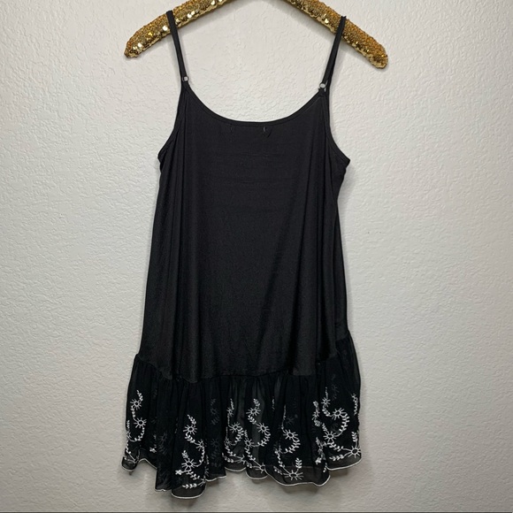 MINKPINK Ruffled HighLow Ruffled Tunic Top - Picture 6 of 8